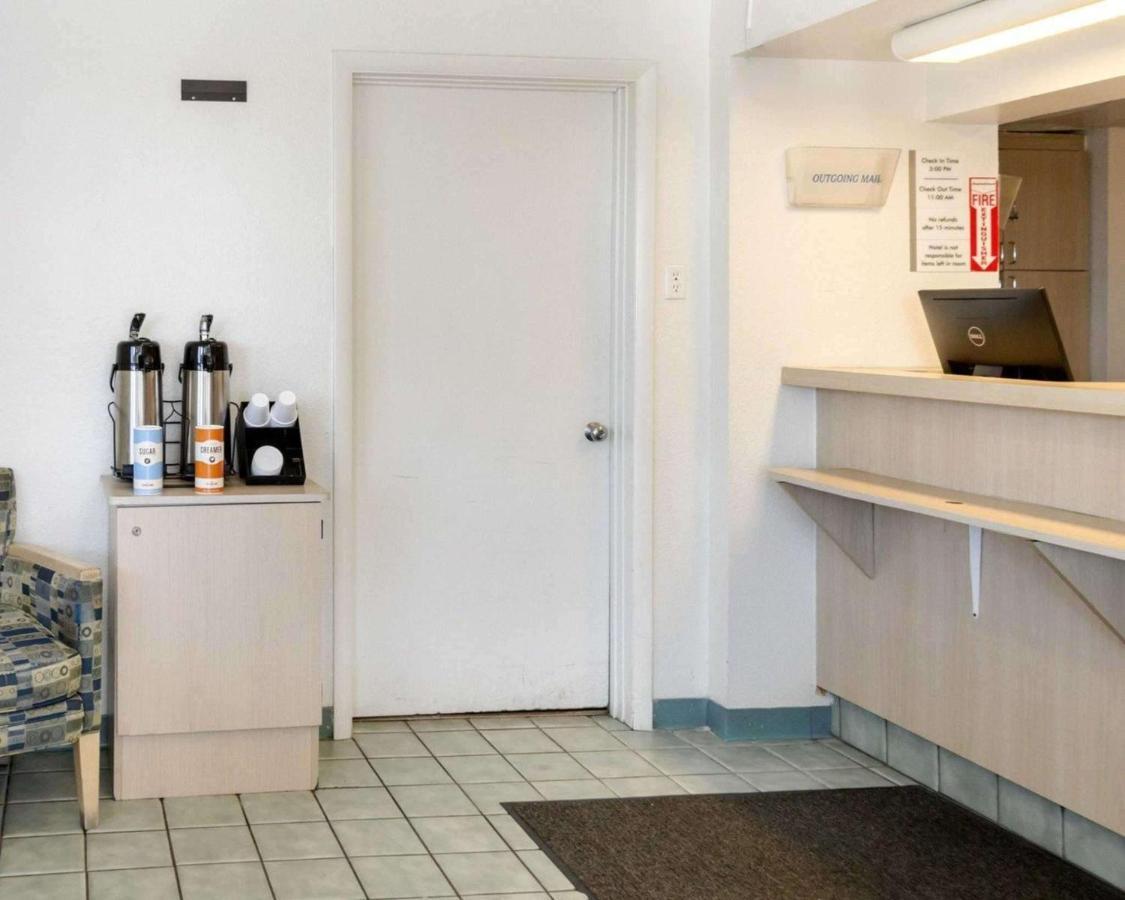 Rodeway Inn Columbus Eksteriør bilde