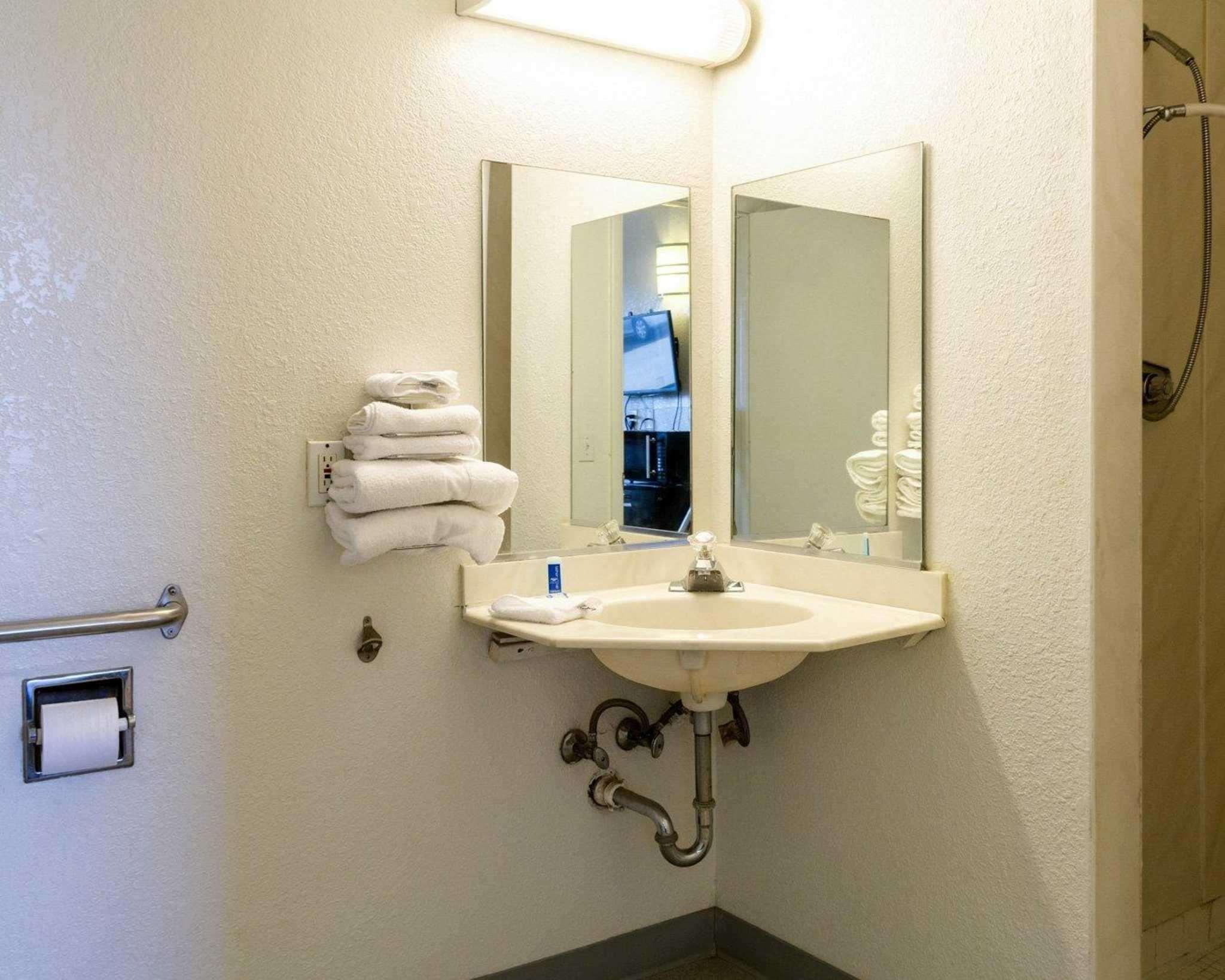 Rodeway Inn Columbus Eksteriør bilde
