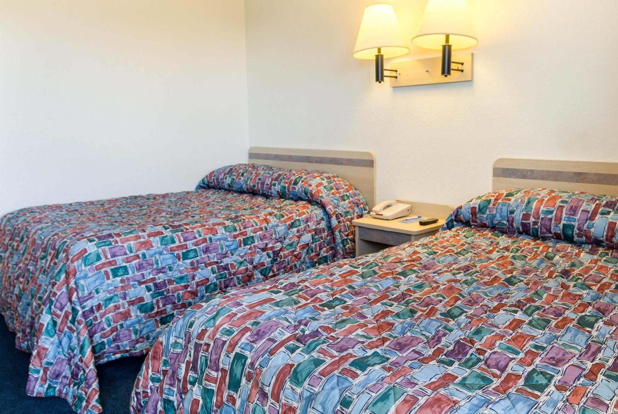 Rodeway Inn Columbus Eksteriør bilde